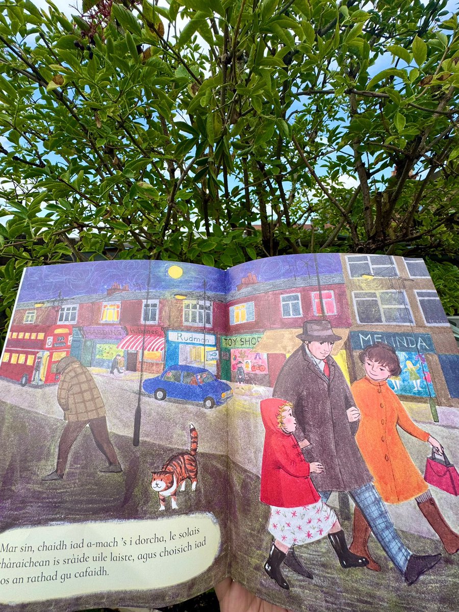 rddikstrabooks's tweet image. Admiring the work of Judith Kerr. She didn’t just write this classic The #Tiger Who Came to Tea, she brought it to life with her own beautiful illustrations too. Who else loves her style?