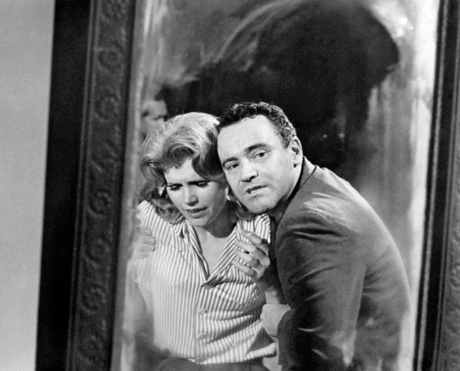 KingofFr1's tweet image. "Recoged las rosas mientras podáis. / Largos son los días de vino y rosas / de un nebuloso sueño surge nuestro sendero / y se pierde en otro sueño”
Días de vino y rosas (Blake Edwards, 1962)
