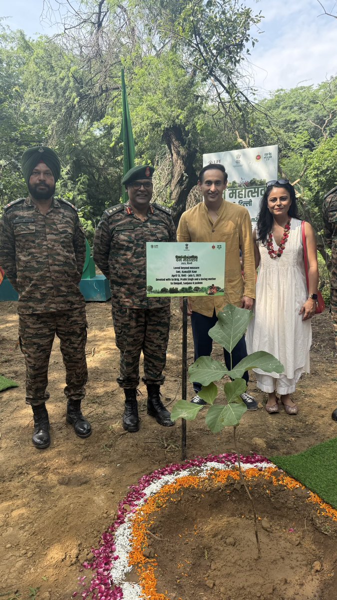 rahulkanwal's tweet image. Flame of the Forest. A tree plantation drive at Karm Vatika in the President’s Bodyguard Estate turned into a deeply personal moment. We planted a sprightly Dhak sapling in loving memory of Jasleen’s beloved mother, Kamaljit Kaur, who passed away on July 5.
Rarely does a sarkari…