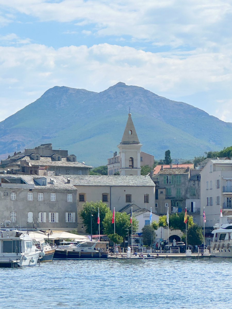 Hello ! Un petit coucou 

C’est fini les vacances mais j’ai plein de photos à vous partager 🤗

Saint Florent