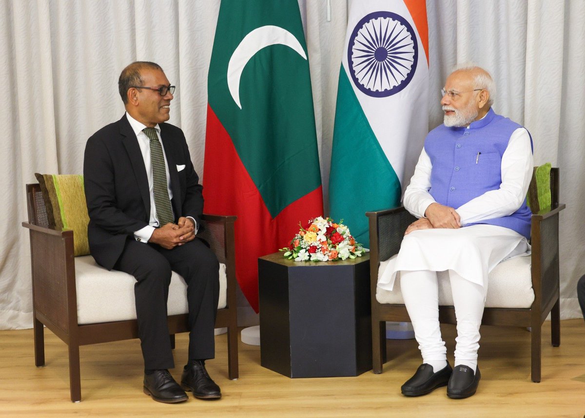 Met the former President of Maldives, Mr. Mohamed Nasheed. He has always been a strong advocate of deeper India-Maldives friendship. 

Spoke about how the Maldives will always be a valued pillar of our ‘Neighbourhood First’ policy and Mahasagar vision. India will keep supporting