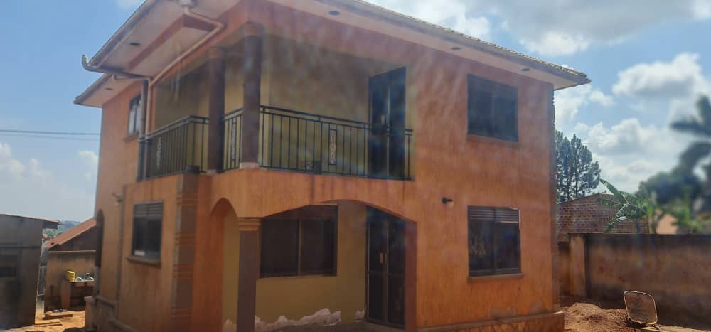 KMT_properties's tweet image. House on quick sale in kyanja kungu 4 bedrooms 3 bathrooms on 11 decimals reduced to 220m
+256786396665