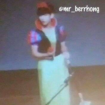 AcervoKYeosang's tweet image. Toda hora é hora de relembrar que o Yeosang atuou como branca de neve numa peça na escola porque ele era muito bonito, e inclusive foi elogiado pelo professor