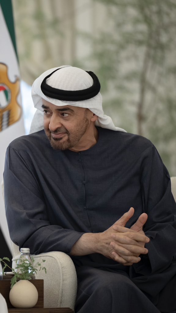 Forsan_UAE's tweet photo. عزنا وفخرنا.. بوخالد
ربي يحفظه ويطول بعمره 
#محمد_بن_زايد 
#صباحكم_إماراتي 🇦🇪 https://t.co/TiCZIPUnGq