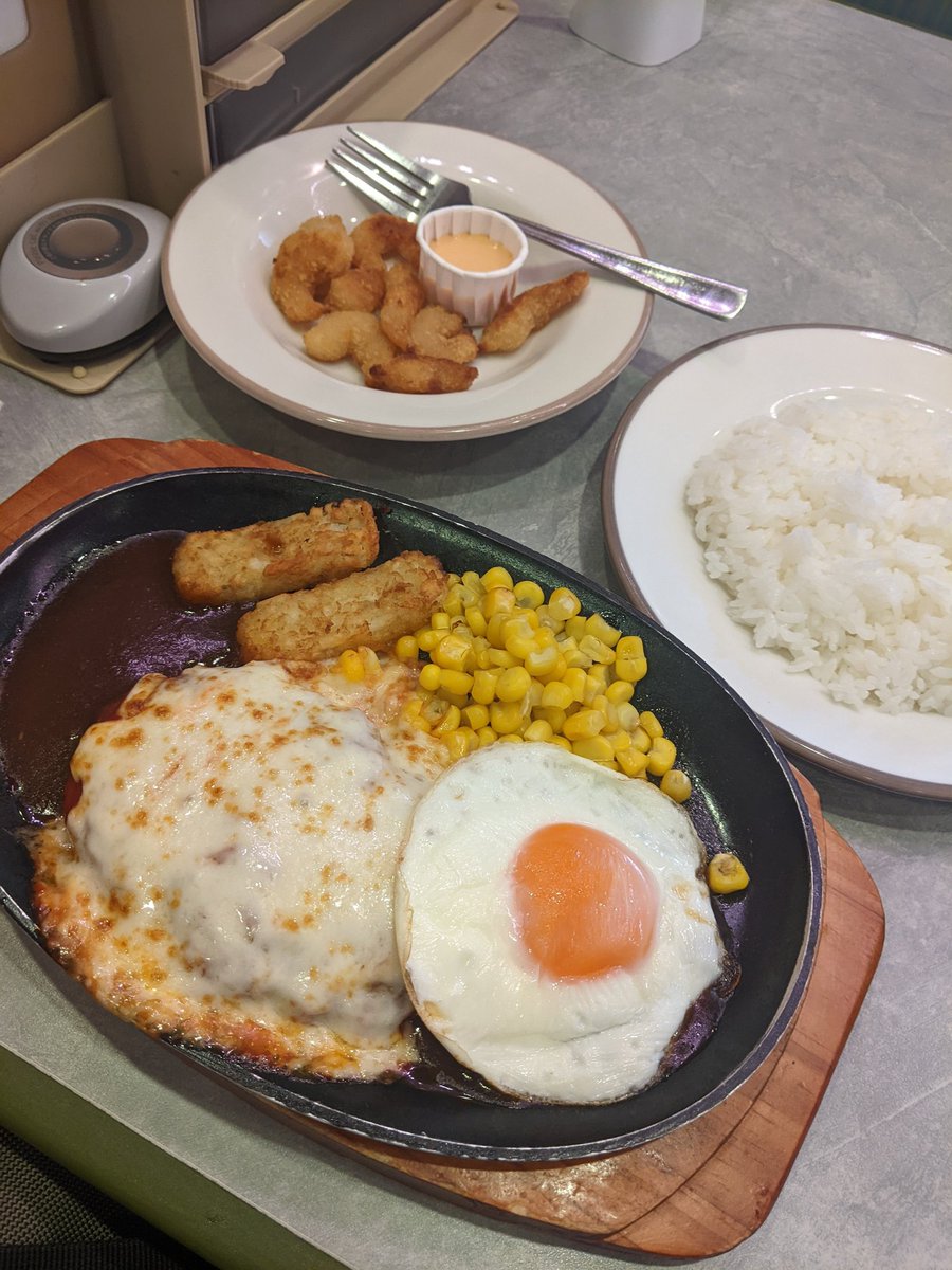 Rmajilow3's tweet image. Xの皆様、これはサイゼリヤです。うらやましかろ、キミたちのキモチはよくわかる(⁠・⁠∀⁠・⁠)
