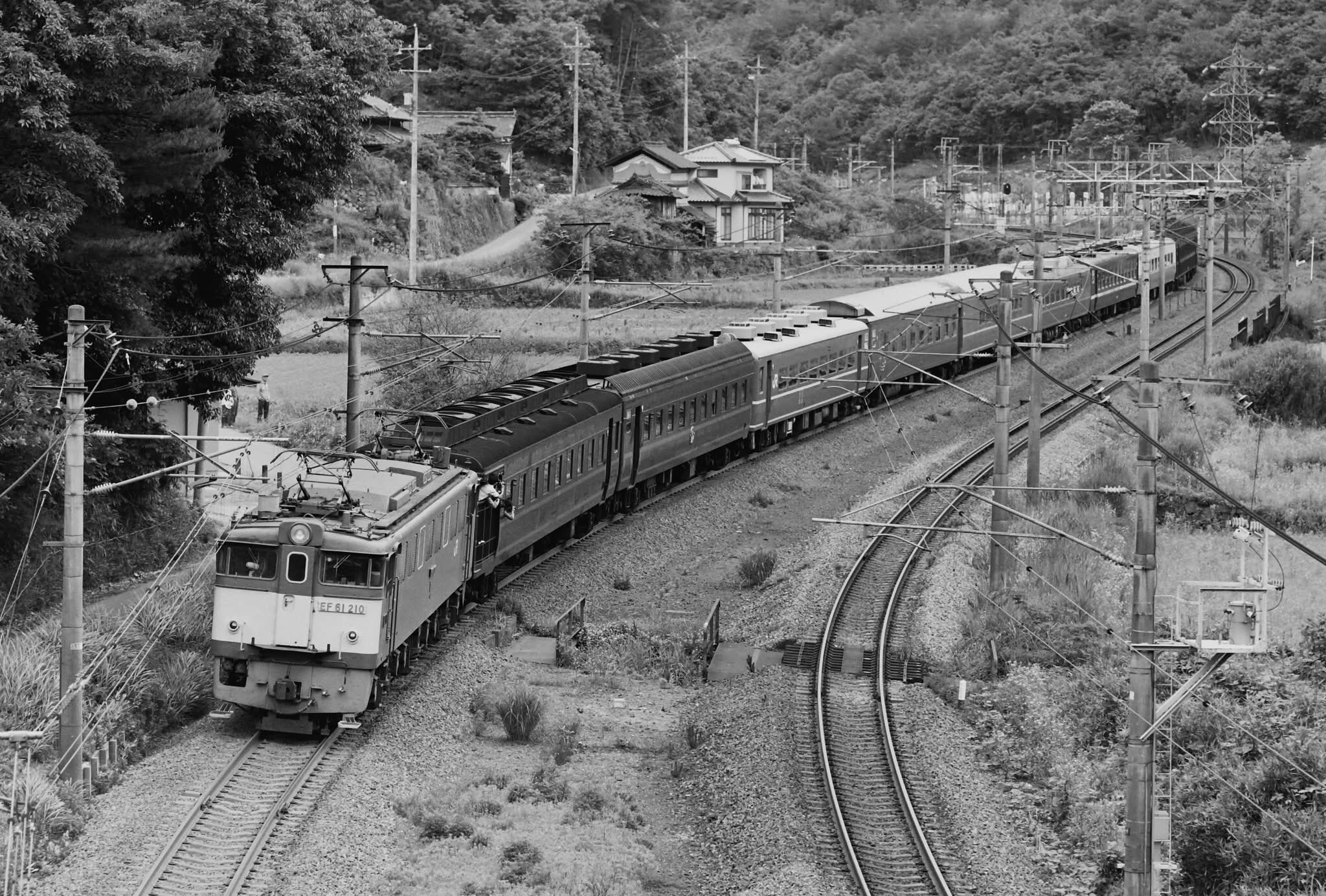 新線路　鉄道現業社　1950年〜1968年　76冊まとめ売り 新線路 鉄道現業社 1950年〜1968年 76冊まとめ売り