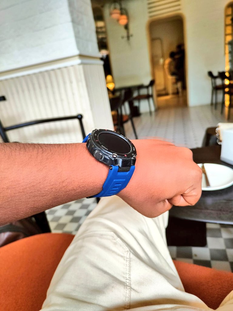 Dhananjay_Tech's tweet image. In November 2020, I gave my friend the original Amazfit T Rex who is STILL using the watch with no complaints!
He just changed the belt &amp;amp; sent these photos 🙌🏻

Benifit of having  custom OS as No Android watch from 2020 would be able to give more than a day of battery life 😅
