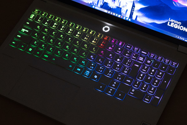 thehikaku's tweet image. レノボ Legion 7i Gen 10(16型 Intel)をレビューしました。
ホワイトのカラーで清潔感があり、薄型のアルミボディと、側面の輝きがとてもかっこいいです。
thehikaku.net/pc/lenovo/25Le…
#PR