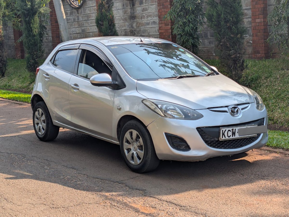 musakuru45's tweet image. Mazda demio
2012 model 1300cc
Mint condition
Price 570,000/=
📞 - 0799538049