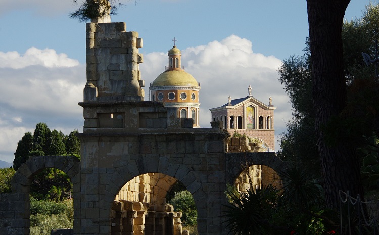 #Sizilien - #Tindari: Natur, Geschichte und Glaube 👉sonoitalia.de/tindari-natur-… <a href="/VisitSicilyOP/">Visit Sicily</a> <a href="/SonoitaliaInfo/">sonoitalia</a>
