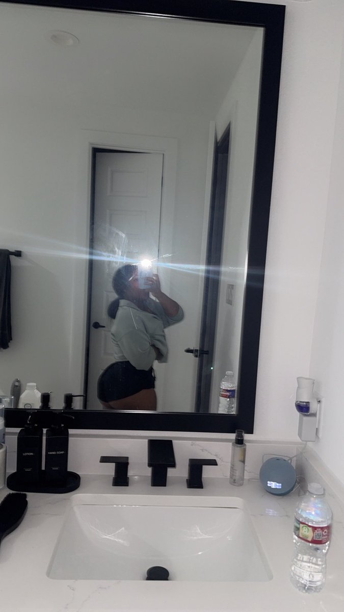 LAYSAINTLAURENT's tweet image. 