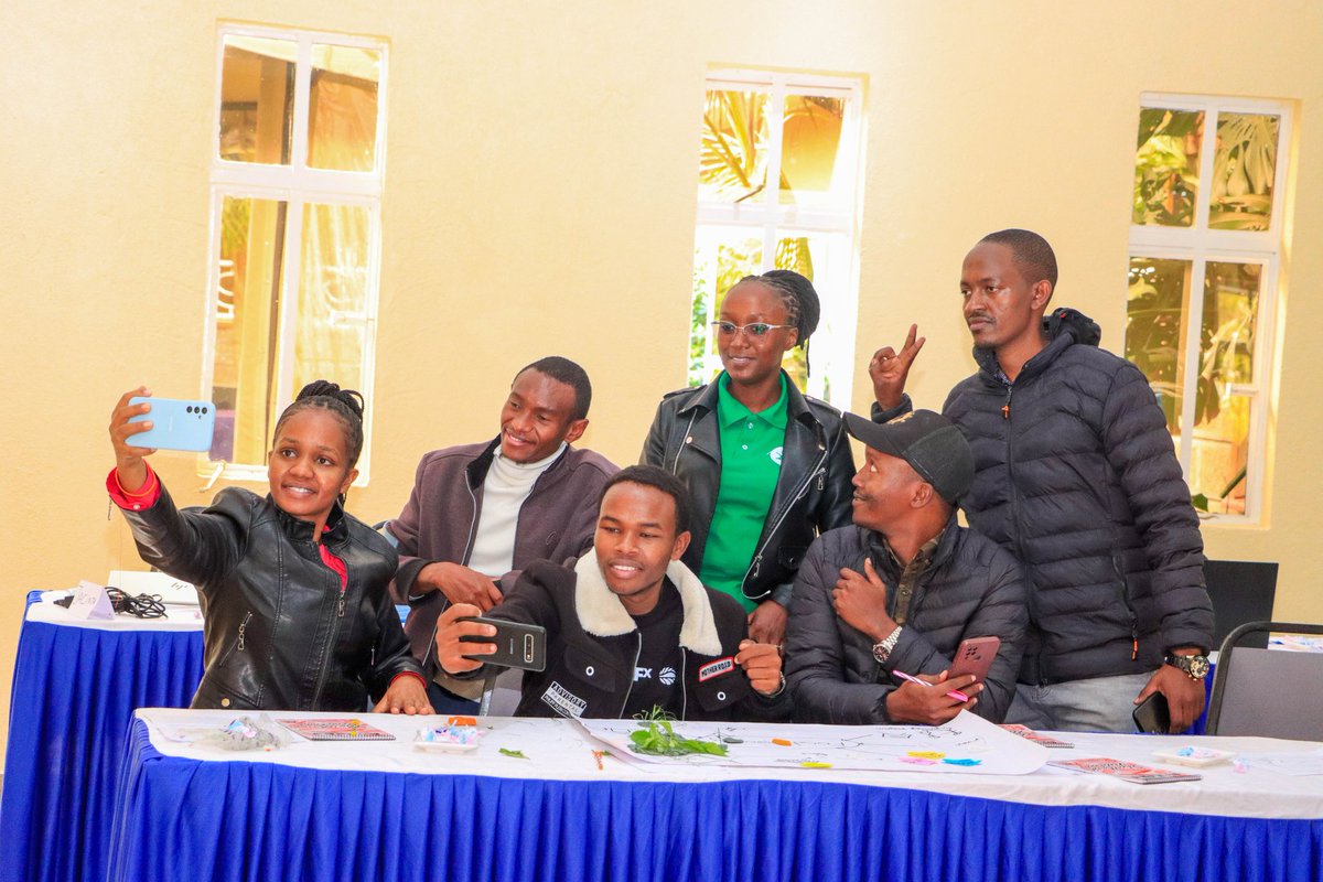 MuemActionPost's tweet image. Teamwork and collaboration stood out at the SEKEB Pre- @LCOYKenya2025, where systems thinking sparked bold solutions to climate challenges. Appreciation to @ALINEAfrica, @YouthSenateKE, @CCAResilience, and @OxfamKE for creating a space that empowered young changemakers to lead.