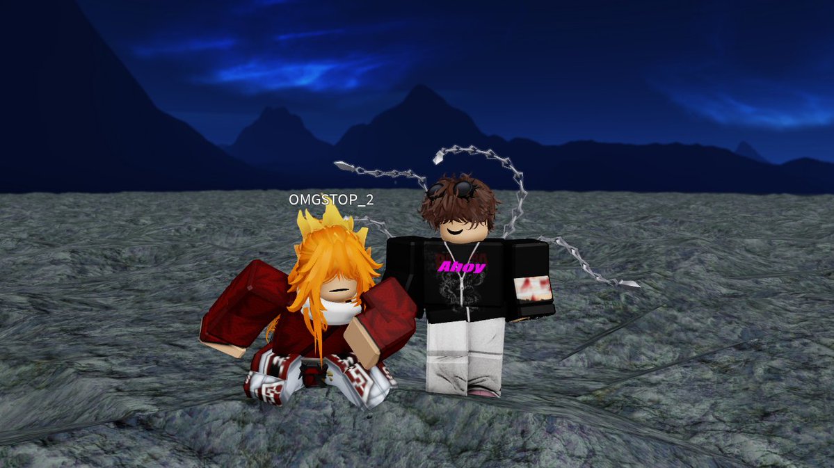 Itsdaspook's tweet image. yay i got my friend to match me :3!
