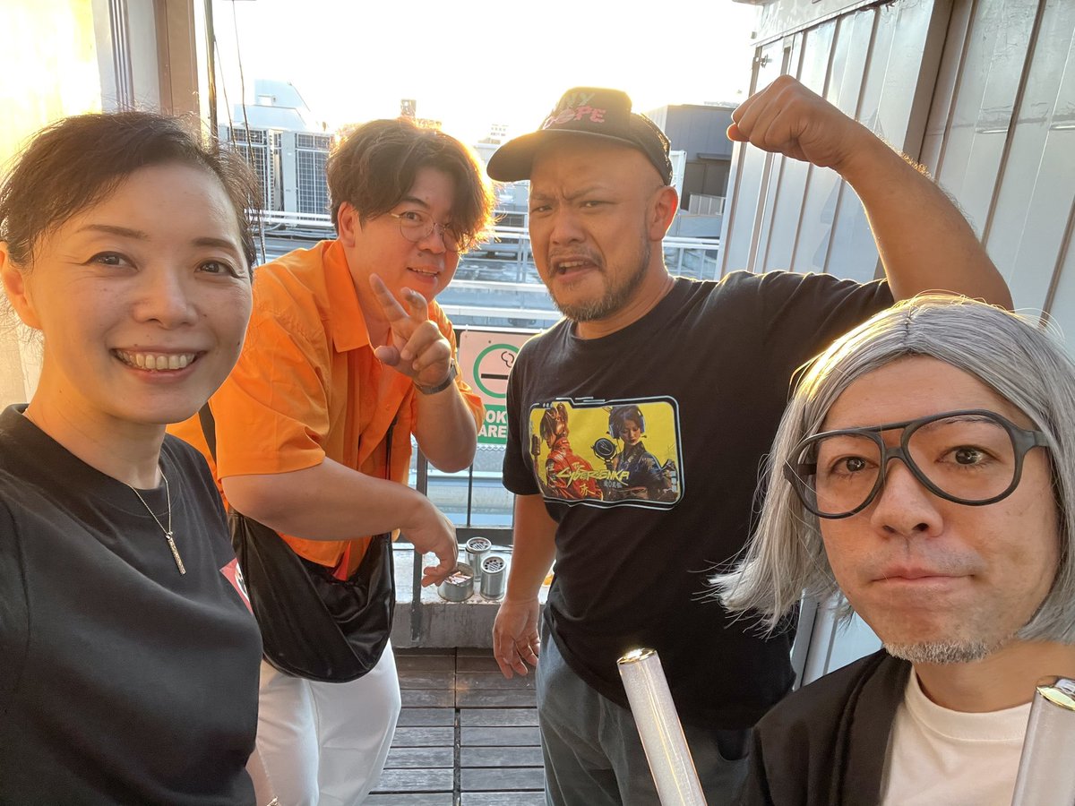 love_maikoo's tweet image. 先日のプロハンバーガーさんのAI生成音楽講座内で👀の前で作られた「ちょっといいアンタ」…後に自分達の店で、爆音で聴けるとは🥹

サイバー凡ちゃんのMCと共に次々と繰り出される #サイバー演歌 ！最高！

イヤホン、ヘッドホン、スピーカー、どれで聴いてもいいものは良い！けど、…