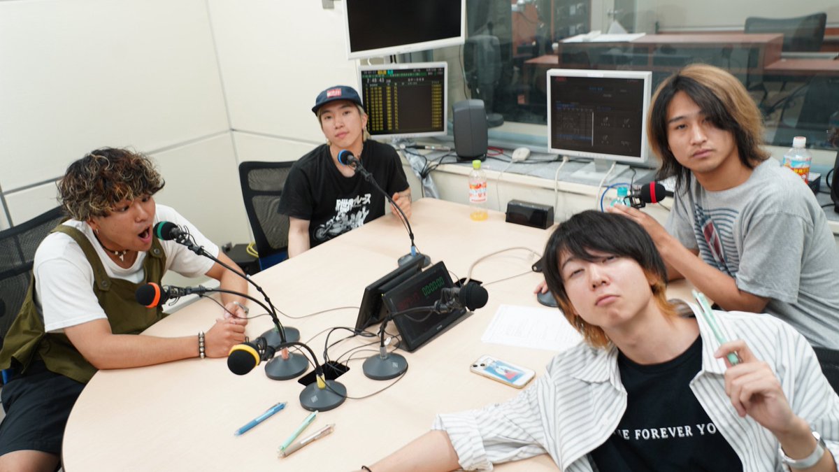 3rd EP『覚醒少女 e.p.』が8月6日にリリースされることを記念して「ジ・エンプティの空っぽラジオ」が1夜限りの復活！

ライブの感想やEPについてアナタからのメールをお待ちしております！メンバー全員大集合！

✉️︎ dmr@kbc.co.jp

締切は今月28日(月)午後5時！

#ドォーモラジオ
#KBC_MUSIC