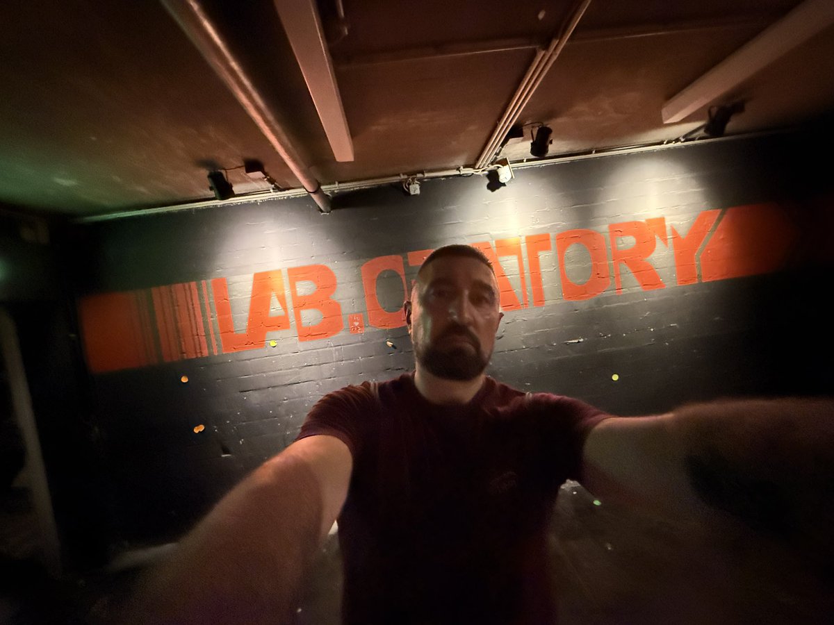 dcrossbowxxx's tweet image. #laboratory #berlin