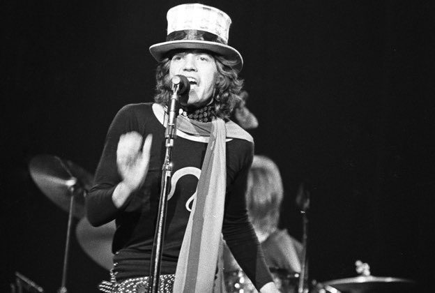 ktanaka13's tweet photo. Happy Birthday Sir Michael Philip Jagger (born July 26, 1943) of the Rolling Stones. Thank you for the great music and live shows for all these years, it’s been a gas, gas, gas!
#MickJagger #RollingStones #HappyBirthday #BOTD #Music #rocknroll #blues #JumpingJackFlash https://t.co/Xhu1NjmH8R