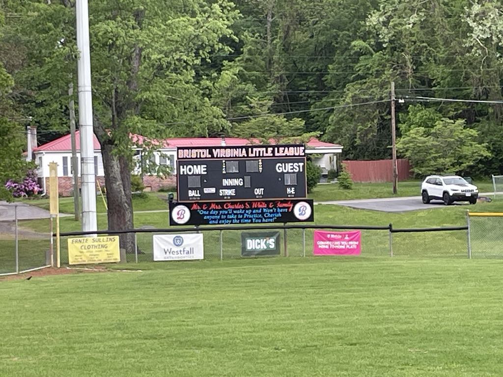 BHCSports's tweet image. It's a numbers game for area Little League coaches with rise of travel ball and other ventures writes @Greg_BHCSports:
heraldcourier.com/sports/high-sc…