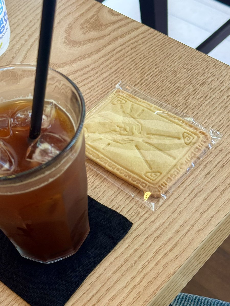 _SLEEPING_EARTH's tweet image. 🥹힝~