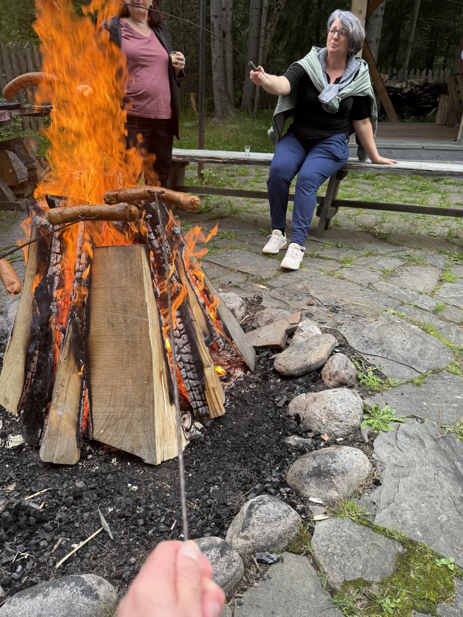 tevordoley22's tweet image. Yesterday was epic. Marched on down to Zakopane
The two videos you see are from the Highlanders (or in other words mountain men) playing traditional music from the area
Yes I always find a way to eat a lot and find the fiddles playing traditional music