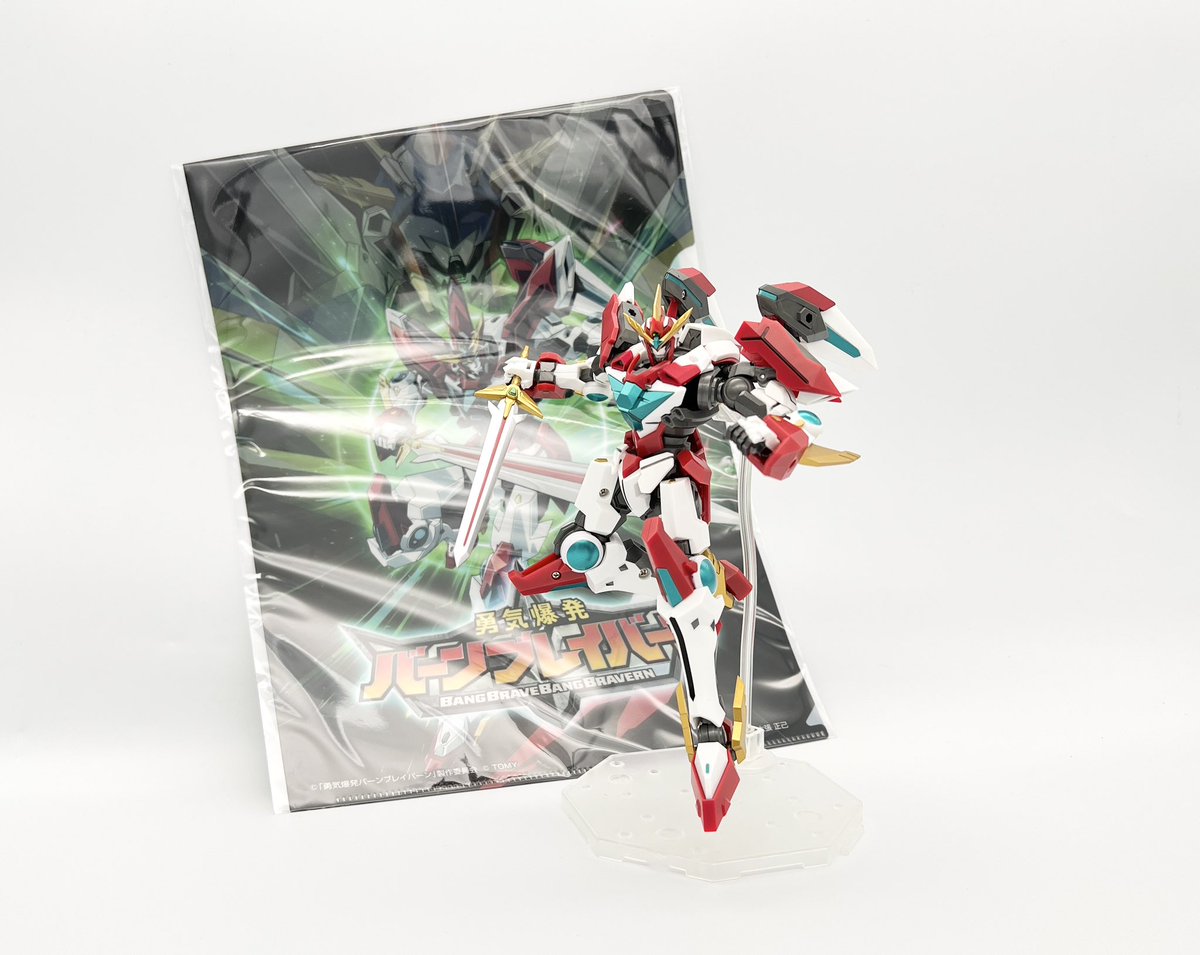 Roborobo2531_Cf's tweet image. トイライズのブレイバーン、玩具としての割り切り方が凄く良い…!
お高いTFみたいな触り心地 集光もあるし
難しい変形もないし下半身のクリックもめっちゃしっかりしてるしほんとに遊びやすい!
ただブレイサンダー形態はカッチリしてなくてびみょいかな…
