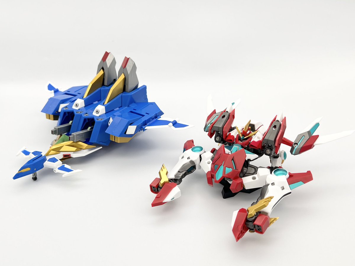 Roborobo2531_Cf's tweet image. トイライズのブレイバーン、玩具としての割り切り方が凄く良い…!
お高いTFみたいな触り心地 集光もあるし
難しい変形もないし下半身のクリックもめっちゃしっかりしてるしほんとに遊びやすい!
ただブレイサンダー形態はカッチリしてなくてびみょいかな…