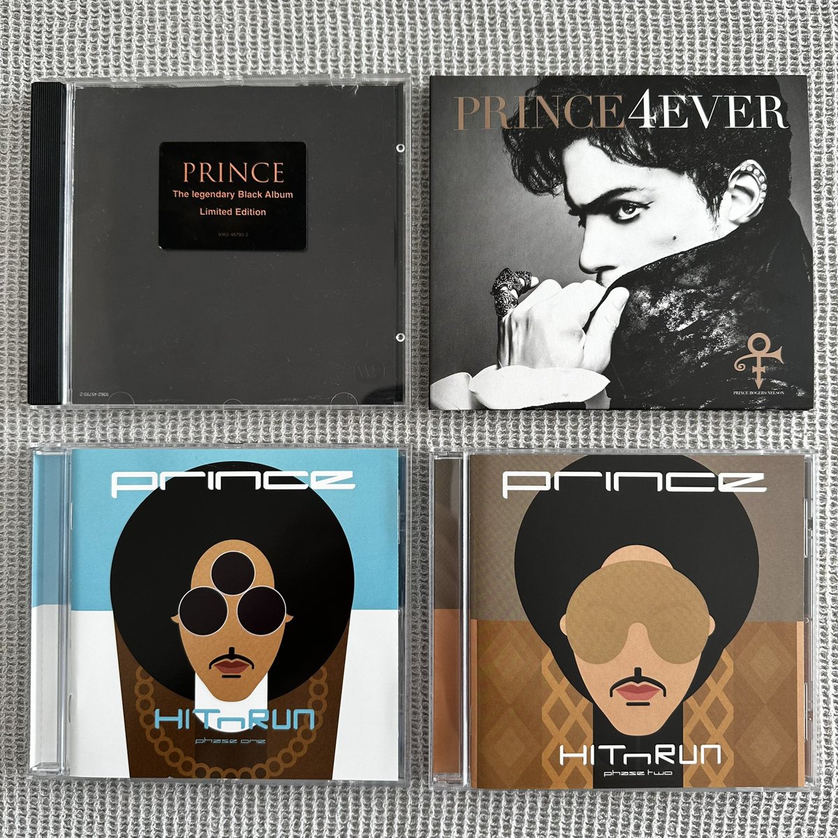 RACCOONFM1's tweet image. Saturday morning with Prince 💜

📀 The Black Album
📀 4Ever
📀 HITNRUN Phase One
📀 HITNRUN Phase Two

#NowPlaying️ #CompactDisc #CD #July2025
