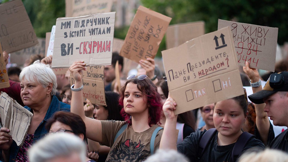 #Ucraina: le infiltrazioni russe negli enti anticorruzione, la retromarcia di #Zelenskyy e la forza della società civile 
Nei giorni scorsi, a seguito delle proteste scoppiate in piazza nella capitale #Kyiv e in altre città dell’Ucraina contro la promulgazione della legge n.
