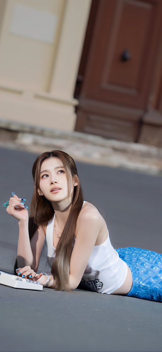 ForeverTwiceOT9's tweet image. Naver -- Sana.
FULL SCREEN WALLPAPERS.
Go to my Google drive and download 60000 HD Twice photos for free.
drive.google.com/drive/folders/…
#TWICE #트와이스 #ONCE #원스 #OT9
#사나 #サナ #さな #SANA #湊崎紗夏