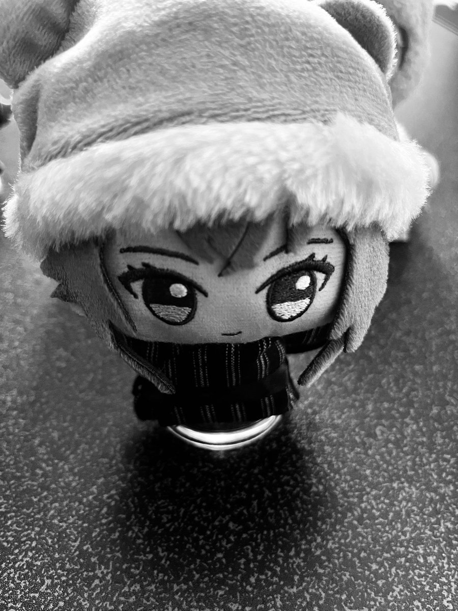 Zuaq8U's tweet image. みんな、まちぼうけ引いて来たよ。
🦔「プロデューサー、私は？」
P「あたりませんでした。」
🦔「え、」
#初星学園ぬいぬい部