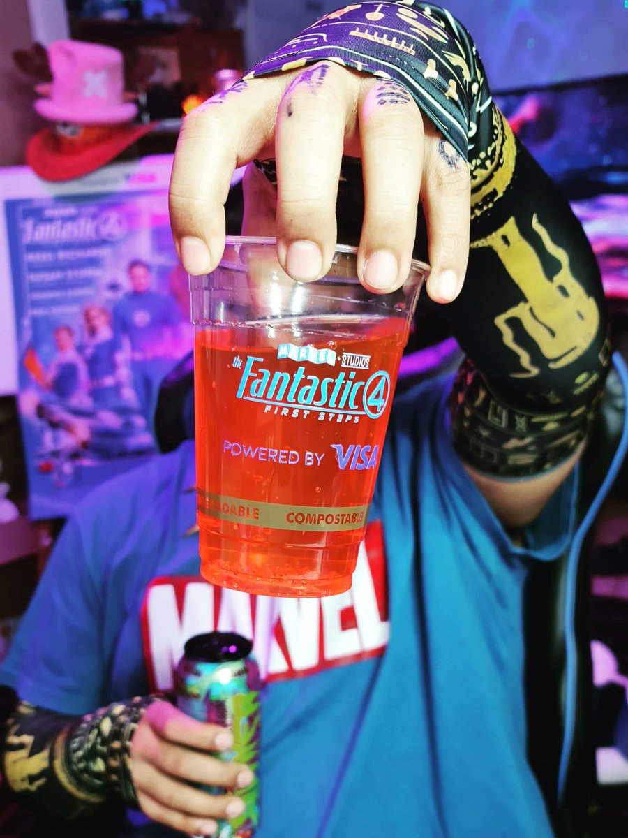 📦💙 OVERJOYED is an understatement!
#FantasticFourFirstSteps
#fantastic4
Just look at these Fantastic Four goodies from the South African Movie Premiere!!
Branded popcorn bucket 🍿, retro-futuristic snack car  powered by @visa_rsa 🛸, and the sickest themed drinks cup — I am