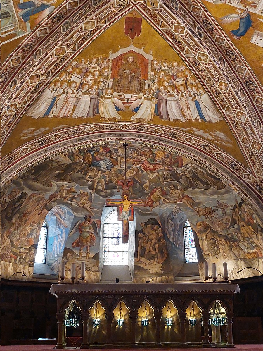 Basilique Saint François à Assises. Un trésor de l'art religieux.