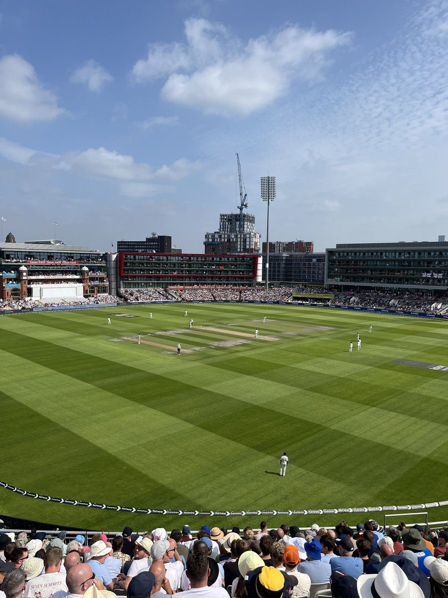 lewisrids3's tweet image. A pretty perfect day of Test cricket at Old Trafford yesterday.
Every opportunity to watch Joe Root bat really is a privilege. Control, patience and perfect judgment in that 150. Just an exceptional cricketer. #ENGvIND