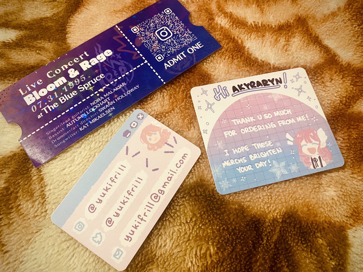 Akyraryn's tweet image. Thank You @Yukifrill ✨

I love it all 🥹 ABSOLUTELY AMAZING ART &amp;amp; QUALITY!!!

THE PICKPOET FOREVER SUMMER TAPE CHARM IS MY FAVOURITE 💜

If you seek merchandise, please check out the GREAT @Yukifrill 

Thank You ✨ Thank You ✨ Thank You ✨

#LostRecords