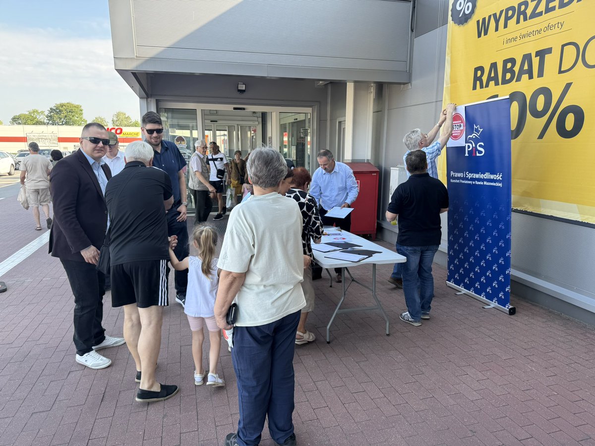 Robert Telus (@roberttelus) on Twitter photo Rawa Mazowiecka – zbiórka podpisów pod referendum:
❌ przeciwko nielegalnej imigracji
🌲 w obronie polskich lasów
Dziękuję <a href="/AdrianGalach/">Adrian Galach</a> i lokalnym strukturom PiS za zaproszenie! 🇵🇱
#StopNielegalnejImigracji #ChrońmyLasy #Referendum #PiS #RawaMazowiecka Rawa Mazowiecka – zbiórka podpisów pod referendum:
❌ przeciwko nielegalnej imigracji
🌲 w obronie polskich lasów
Dziękuję <a href="/AdrianGalach/">Adrian Galach</a> i lokalnym strukturom PiS za zaproszenie! 🇵🇱
#StopNielegalnejImigracji #ChrońmyLasy #Referendum #PiS #RawaMazowiecka