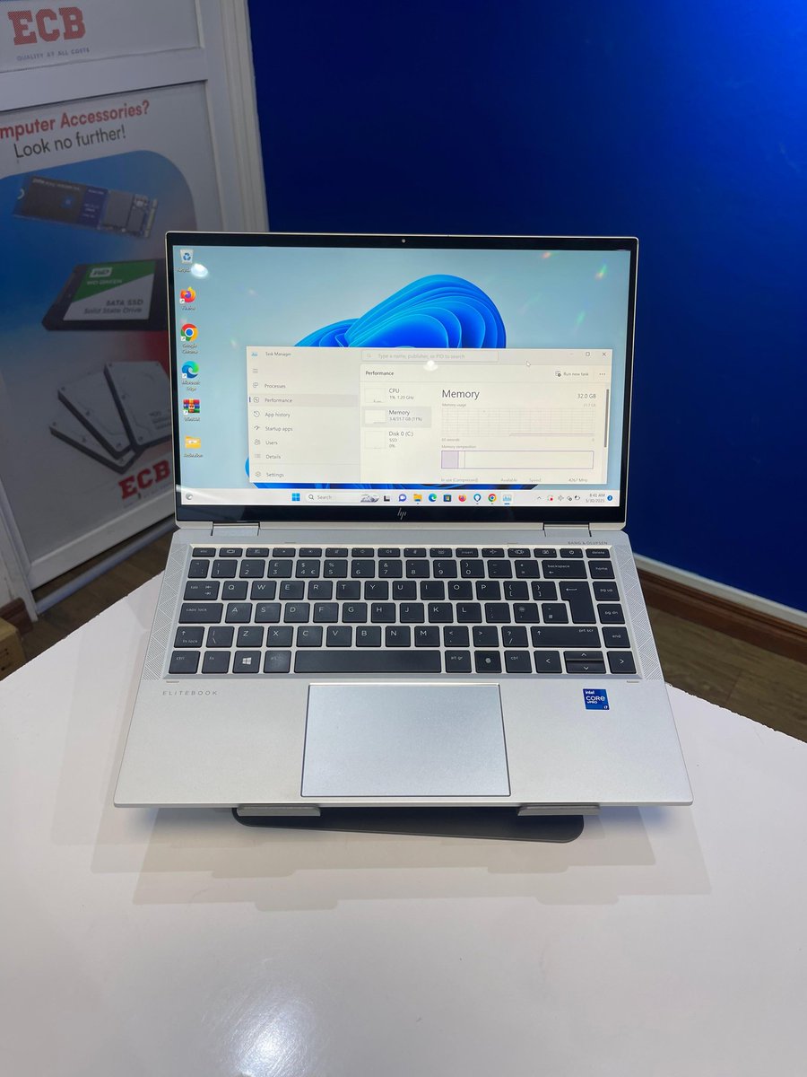 ecbtechnologies's tweet image. Get top-tier performance and flexibility with the HP EliteBook 1040 x360 — 11th Gen Convertible Touchscreen 💼💻
🔹 Intel Core i7 | 32GB RAM | 512GB SSD
🔹 14” x360 Touch Display | Intel UHD Graphics
🔹 Windows 11 Pro – Sleek, fast, and ready for business
🎁 Comes with a FREE…