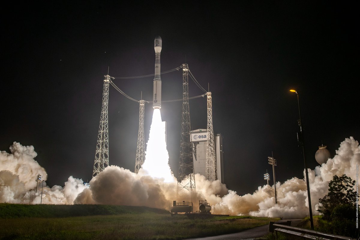 RevesdEspace's tweet image. 🚀 Succès la nuit dernière du lancement #VegaC #VV27 qui a placé sur orbite les 4 satellites d'observation #CO3D et le satellite scientifique #MicroCarb