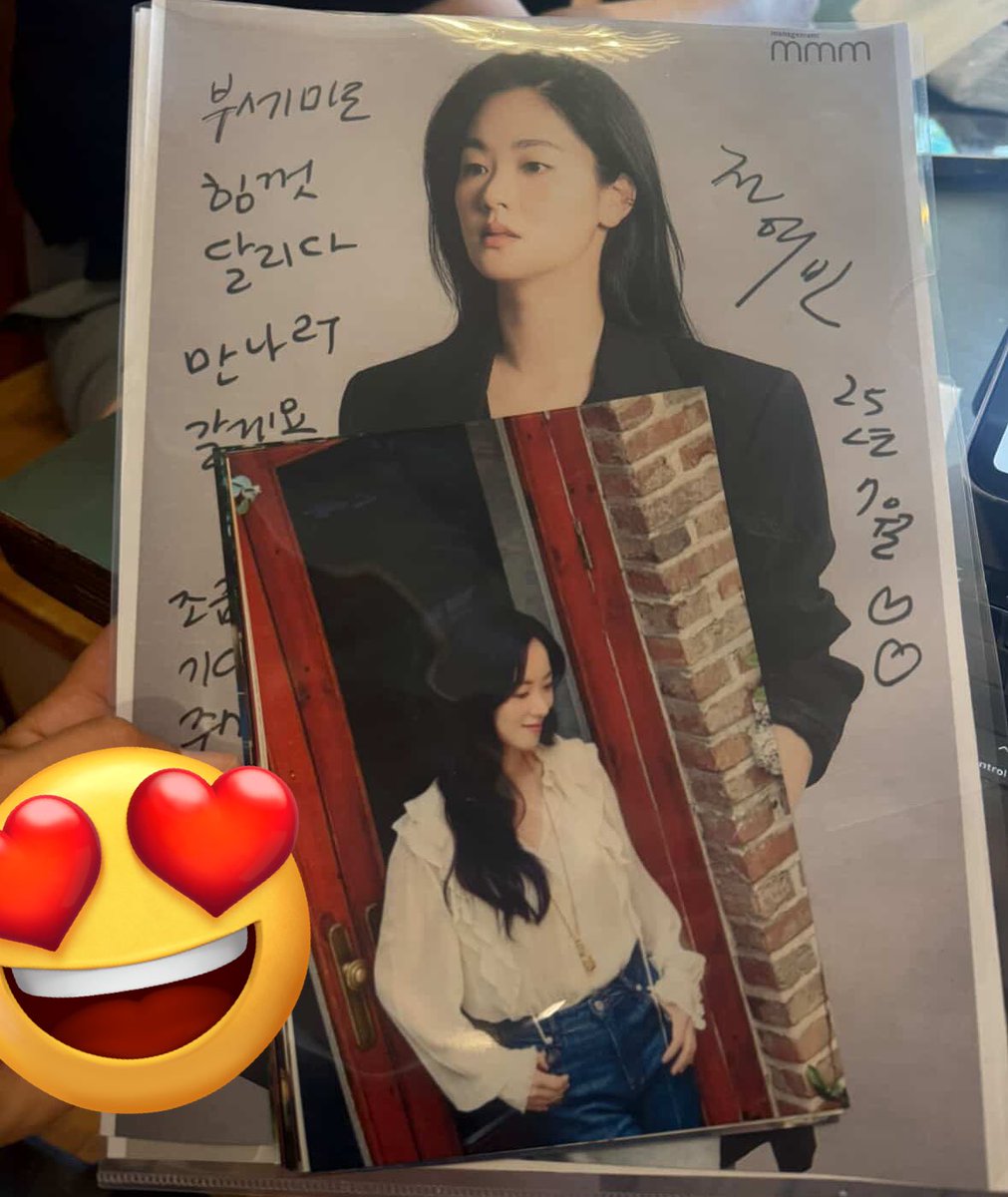 yeobeenverse's tweet image. The coffee truck vendor posted a review of the support 😃
It was a busy night filming for the whole cast and crew and unfortunately Yeobeen was not able to go out so see it.
But thankful to Yeobeen and her manager who graciously provided fan signs 🤍💚
@YeoBeenSG…
