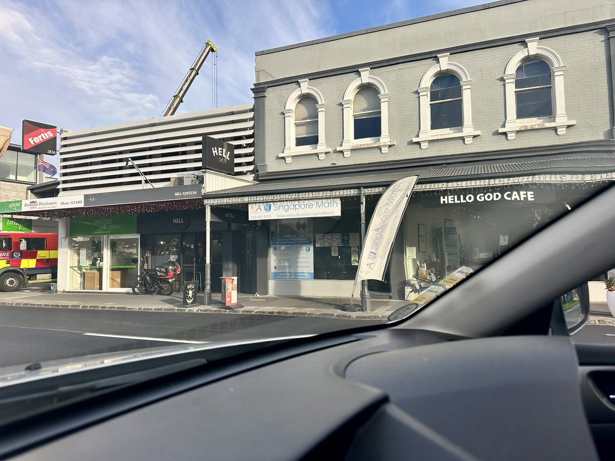 MossTheBT's tweet image. Driving home from TallBoy’s n M saw this #juxtaposition 😬