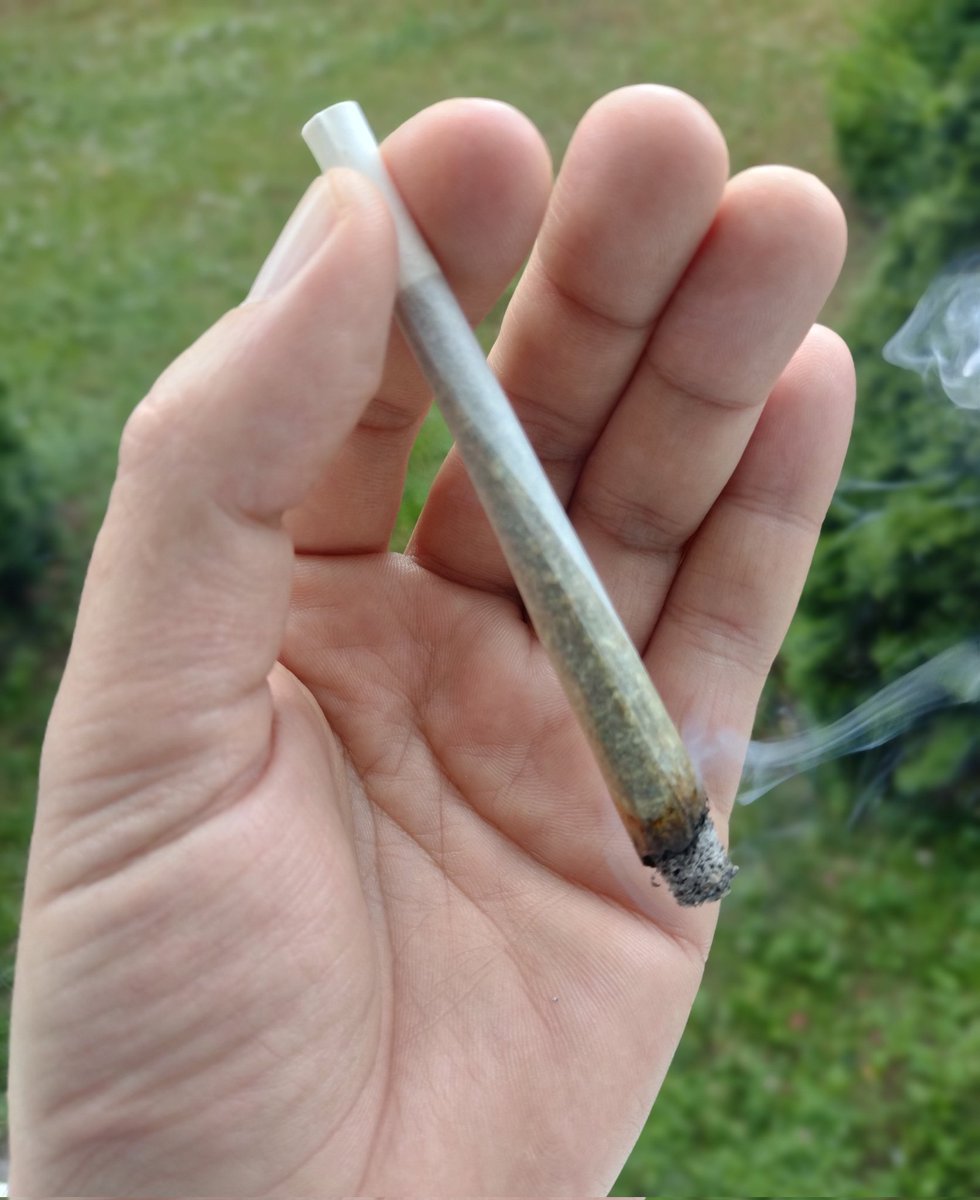 ArtSwarog's tweet image. This is just what I need to shake off this hangover 😎🤏💨💨