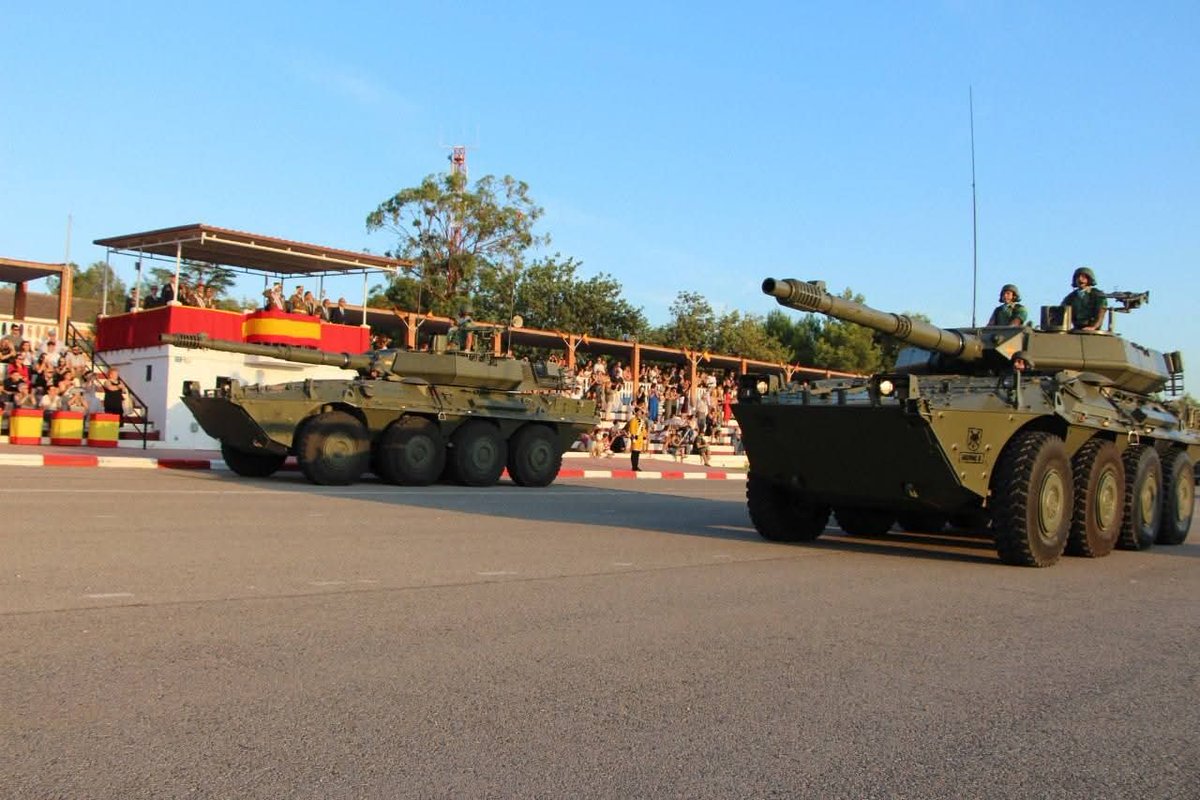 FUTER_ET's tweet image. El Regimiento de #Caballería N° 8 #Paracaidistas celebró ayer un acto Militar en su base de Marines, con motivo de la festividad de Santiago Apóstol, Patrón de su Arma y de España, acto solemne que honra la tradición y el espíritu jinete.
#BRIPAC
#Paracaidistas
#SomosTuEjército