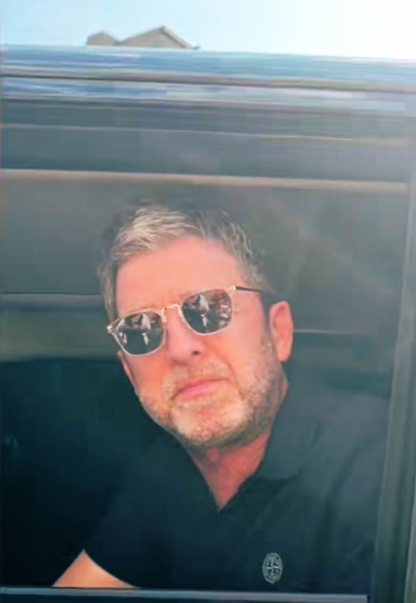 CJBolding's tweet image. Noel is looking good. Damn him for constantly distracting me. Someone hide his razor.