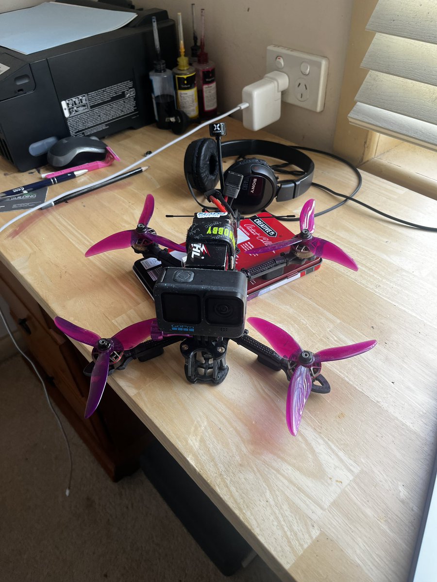 My second FPV build 😆
#fpv #fpvdronebuild