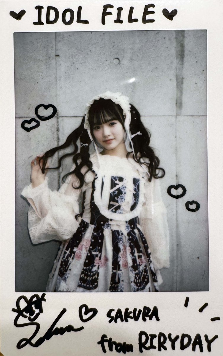 idolfile_jp's tweet image. 【フォロー＆RP企画】
『IDOL FILE Vol.36』発売中！🩷🩵

RIRYDAYのSAKURAさんのチェキをプレゼント！🎁

(@idolfile_jp)と(@riryday)を 
フォロー&amp;amp;このポストをRPしたら応募完了！ 
※発送は2025年10月末以降

応募期間：
✔︎2025年9月30日(火)23:59迄

＜オリジナルグッズ販売中！＞…