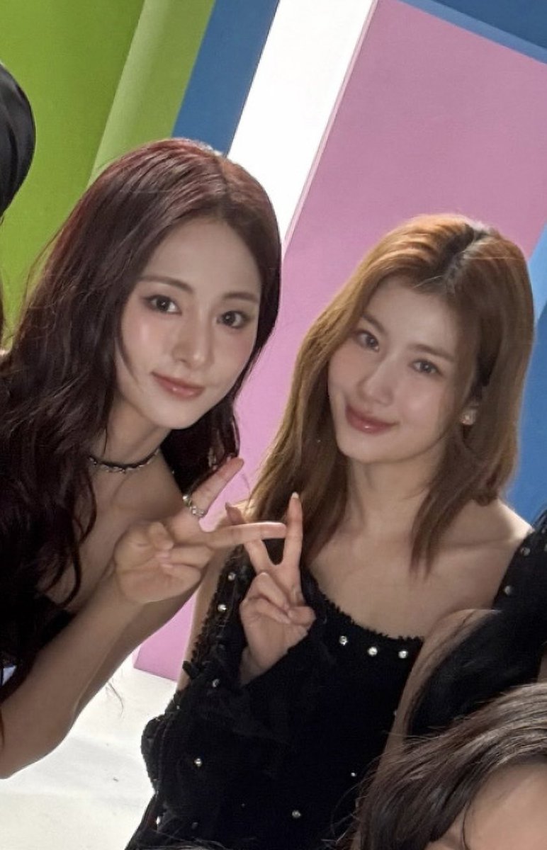 yoursatzu's tweet image. ✌️✌️ = ♾️