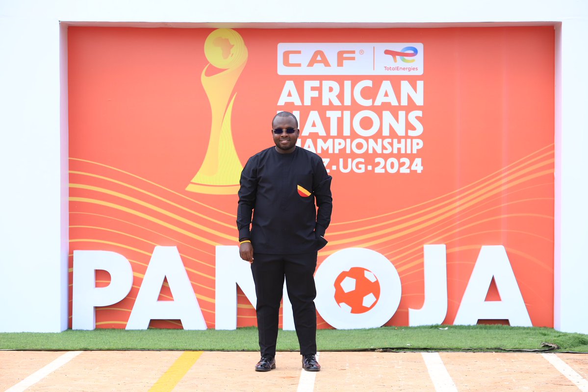 KatumbaSalim's tweet image. Uganda launched the #TotalEnergiesCHAN2024 that starts on 2/8/205.
Ugandans, who are the 12th player to @UgandaCranes, our first game with Algeria is on 4/8/2025. 8PM  @mandelastadium. The boys await our huge support.
📷 @sportslens1 | @BlessingKasyaba | @ShotsByJoel