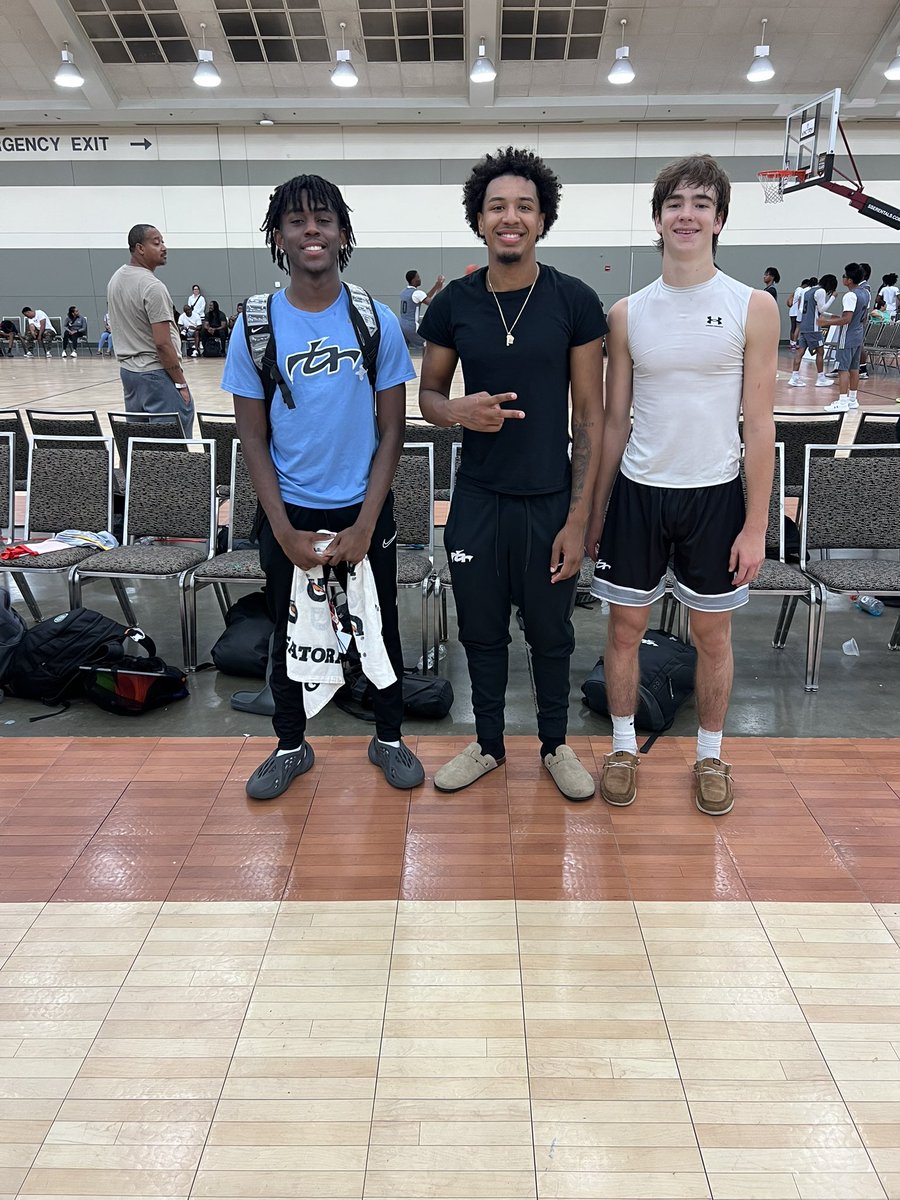 Made Hoops Finale Game 2 Recap: TFB defeated Team Thrill behind 13 pts each from its backcourt trio of <a href="/bryxehillman_/">Bryce Hillman</a> <a href="/akidfromjerz/">Jordan Owens</a>  and <a href="/SeamusBieg/">Seamus Bieg</a> . In addition to scoring 75% of its team’s points, the trio combined for 21 rebounds, seven assists and only 2 turnovers.