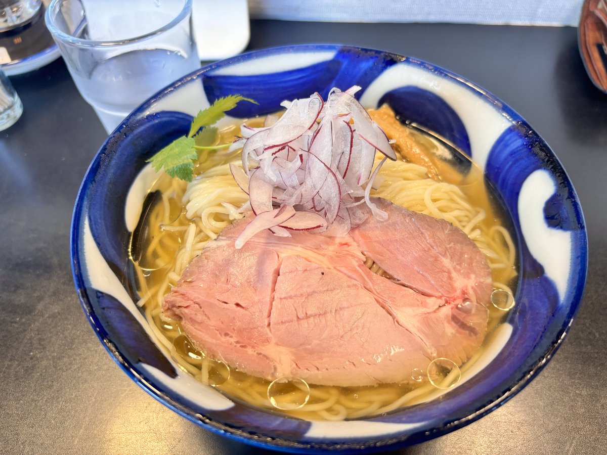 baby10out's tweet image. 宮城野区福室字弁当
麺牛ひろせ
冷やし煮干しそば 大盛
今年も冷やしいただきました
キンキンに冷えてて煮干しがしっかり効いてるスープで最高。完飲です
最近暑すぎるのでちゃんと冷えてるのありがたすぎる
ご馳走様でした😋