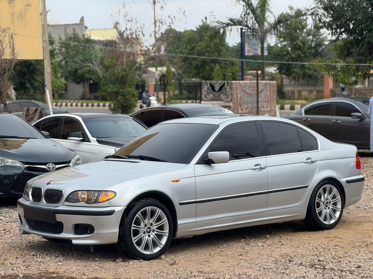 ahmerdrufae's tweet image. Extremely Clean BMW E46
Original Duty ✅
Automatic Transmission
Very sound engine
Ac chilling 🥶
Very clean interior
4.650m only 💰
Everything blessed
Location Kaduna 📍