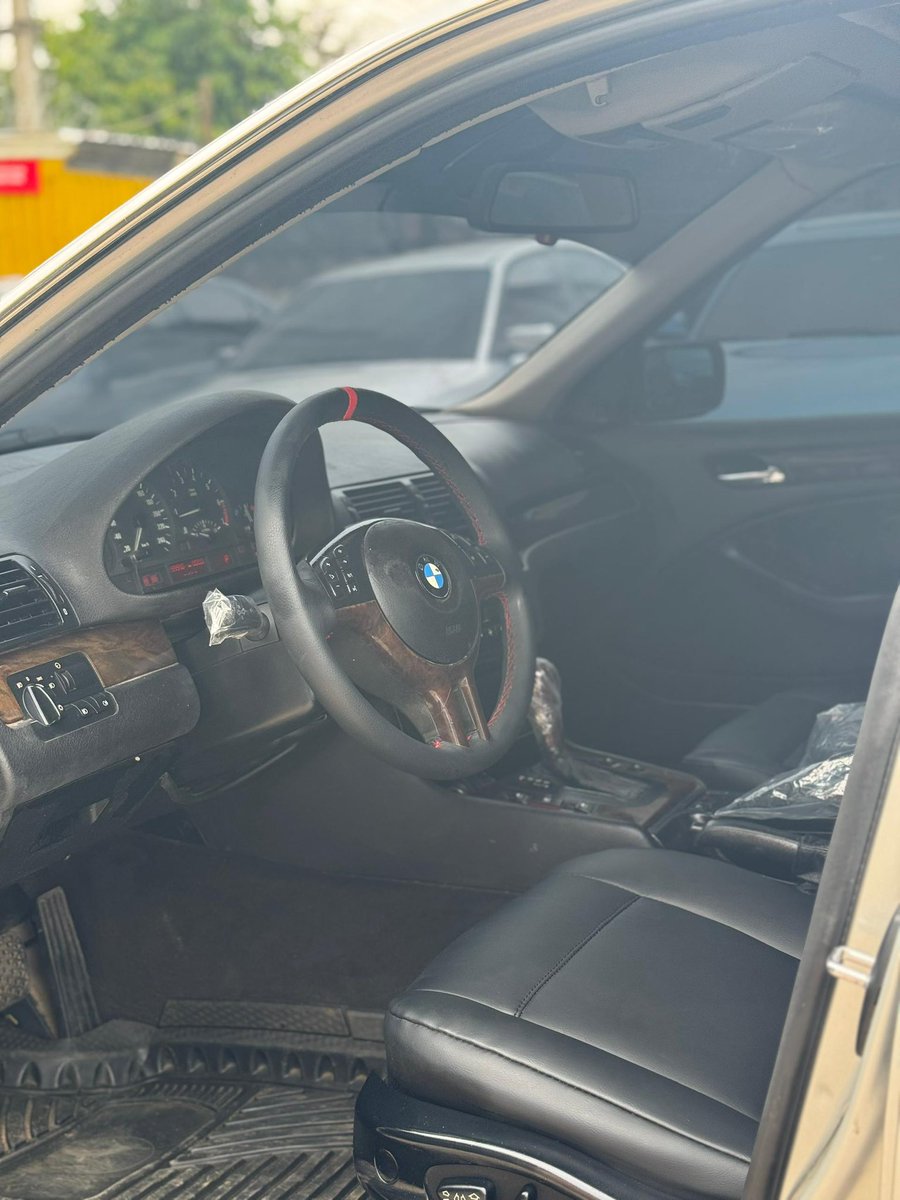 ahmerdrufae's tweet image. Extremely Clean BMW E46
Original Duty ✅
Automatic Transmission
Very sound engine
Ac chilling 🥶
Very clean interior
4.650m only 💰
Everything blessed
Location Kaduna 📍